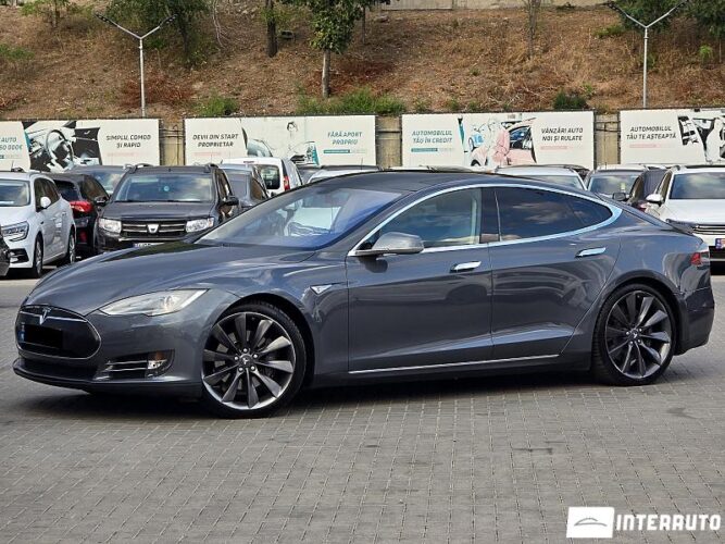 tesla Model S 2012