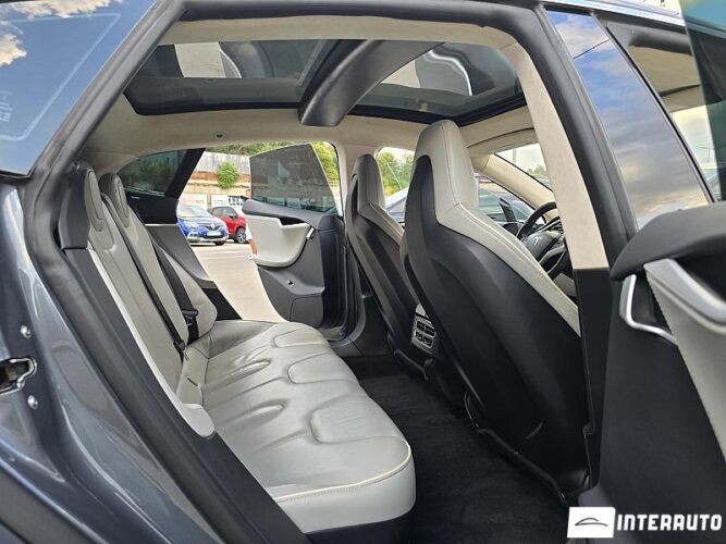 tesla Model S 2012