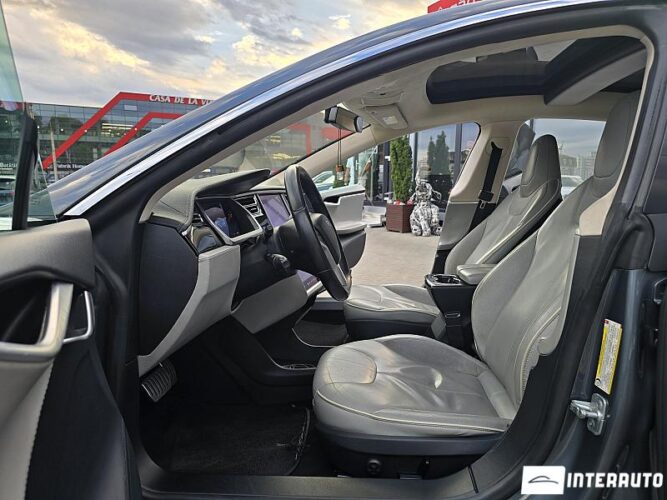 tesla Model S 2012