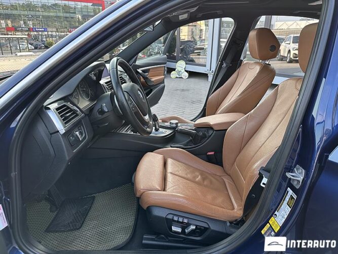 bmw 330E 2018