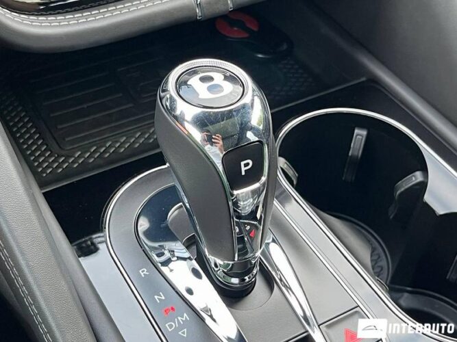 bentley Bentayga 2021