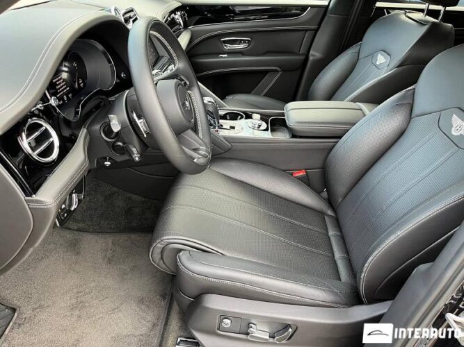 bentley Bentayga 2021