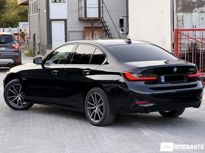 bmw 330E 2022