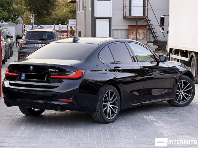bmw 330E 2022