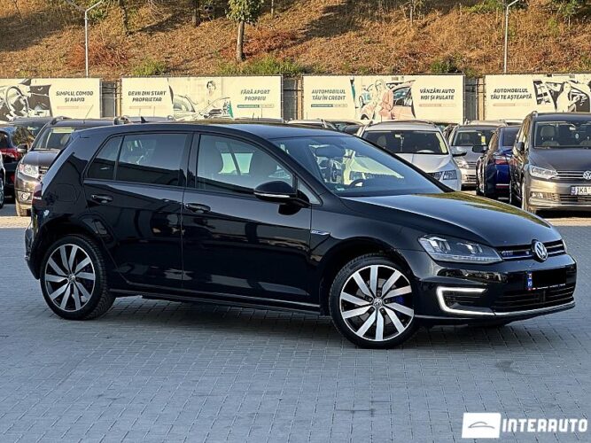 Volkswagen Golf GTE 2015 doar la InterAuto