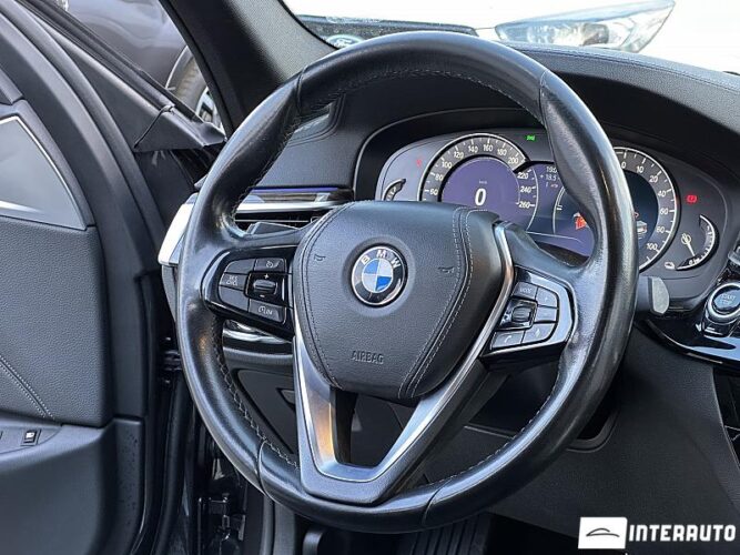 BMW 530e 37 bmw 530e 2019