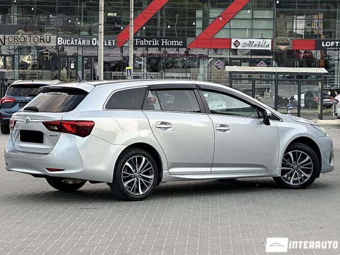toyota Avensis 2015
