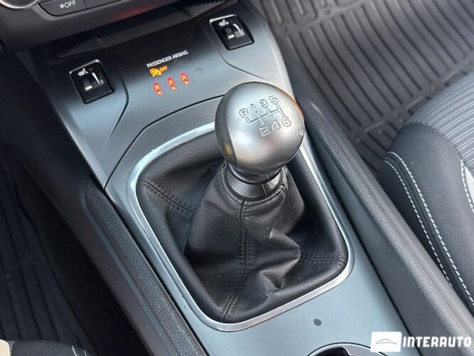 toyota Avensis 2015