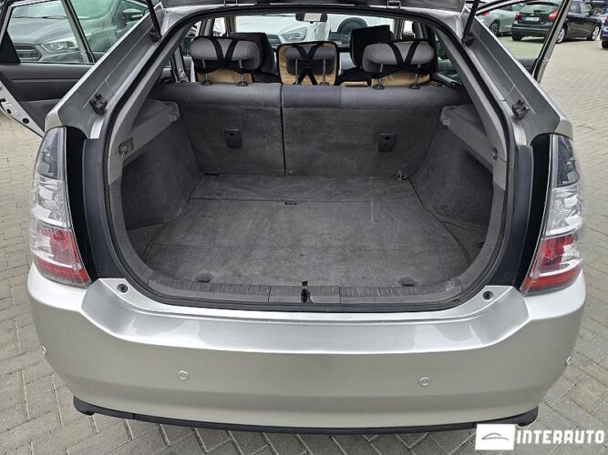 toyota Prius 2004