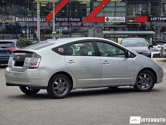toyota Prius 2004