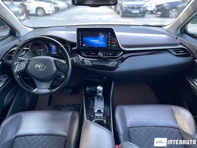 Toyota C-HR 45 toyota C-HR 2017
