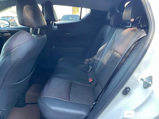 Toyota C-HR 46 toyota C-HR 2017