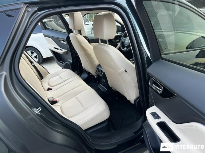 Jaguar F-Pace 48 jaguar F-Pace 2017
