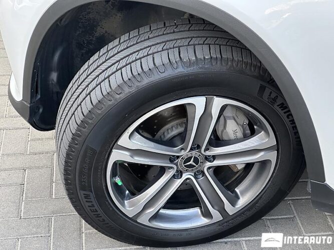 Mercedes GLC 350e 52 mercedes GLC 350e 2019