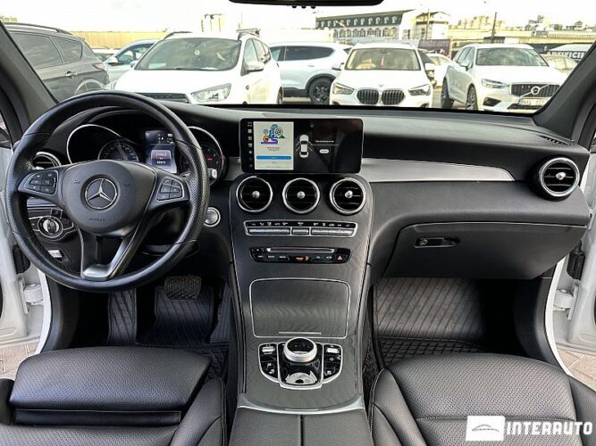 Mercedes GLC 350e 39 mercedes GLC 350e 2019