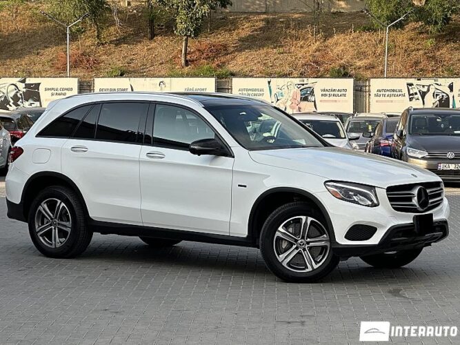 Mercedes GLC 350e 2019 doar la InterAuto
