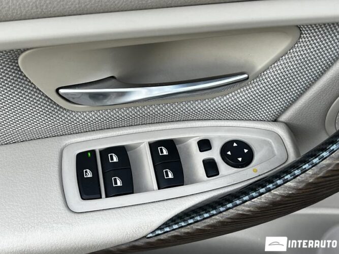 bmw 320 2012