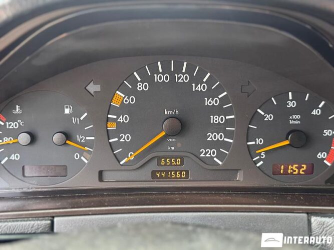 Mercedes E 220 32 mercedes E 220 1997