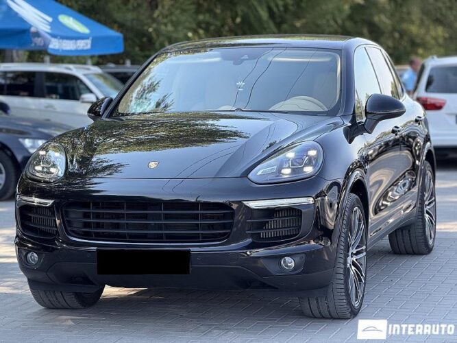 Porsche Cayenne 2016 doar la InterAuto