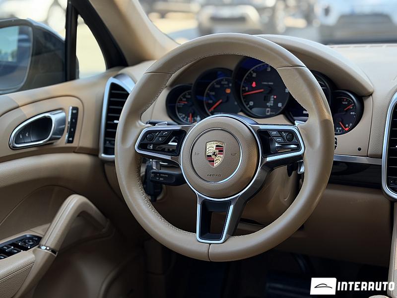 porsche Cayenne 2016