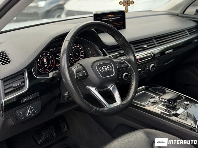 Audi Q7 44 audi Q7 2017