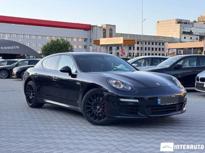 Porsche Panamera 4S 2014 doar la InterAuto