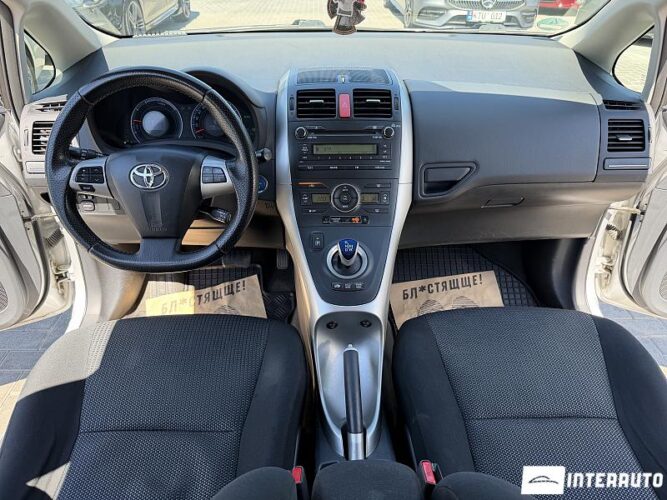 Toyota Auris 36 toyota Auris 2010