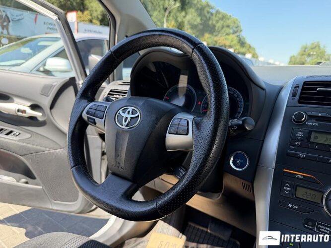 Toyota Auris 37 toyota Auris 2010