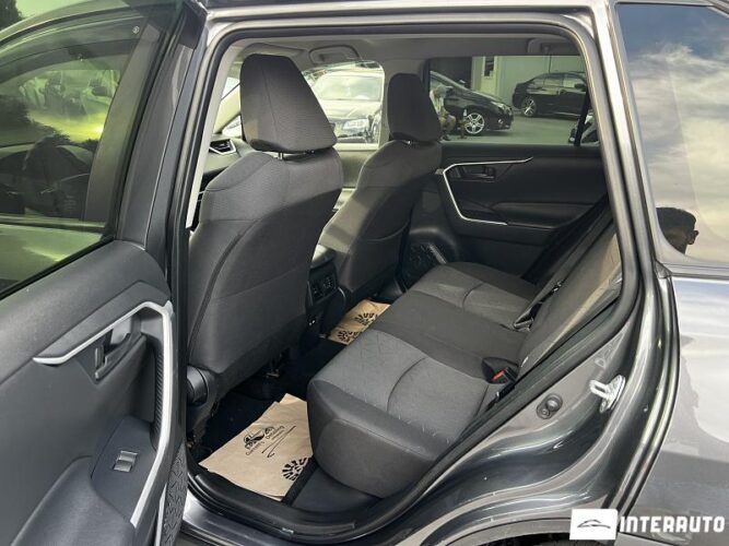 Toyota Rav-4 36 toyota Rav-4 2021