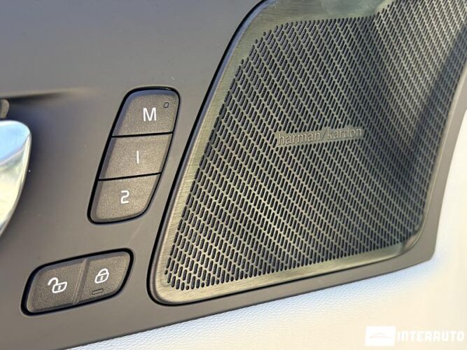 volvo XC 60 2020