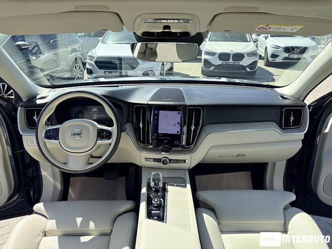 volvo XC 60 2020