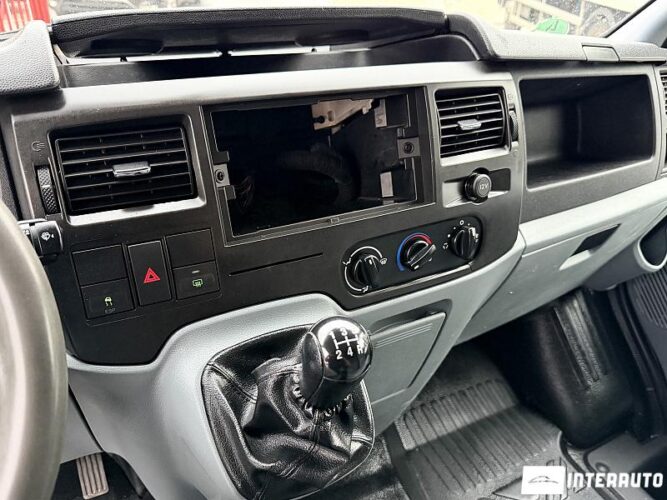 ford Transit 2011
