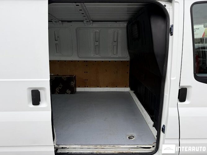 ford Transit 2011