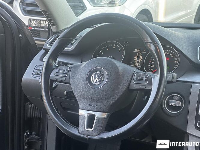 Volkswagen Passat 37 volkswagen Passat 2011