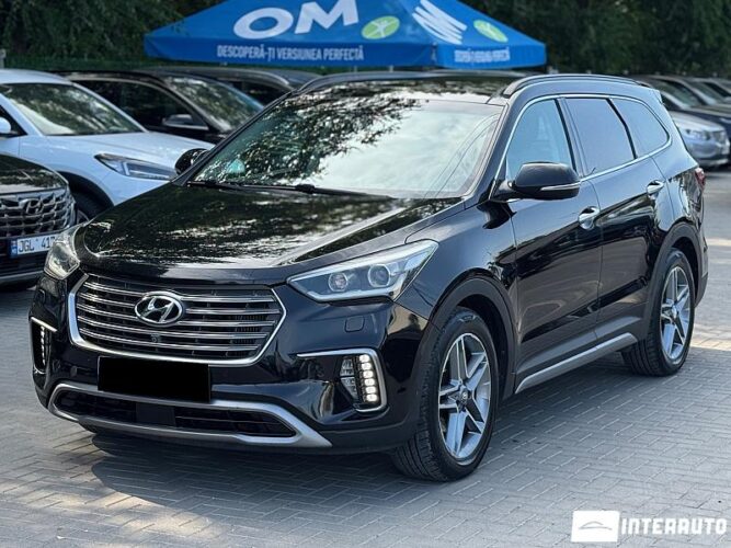 Hyundai Grand Santa Fe 2017 doar la InterAuto