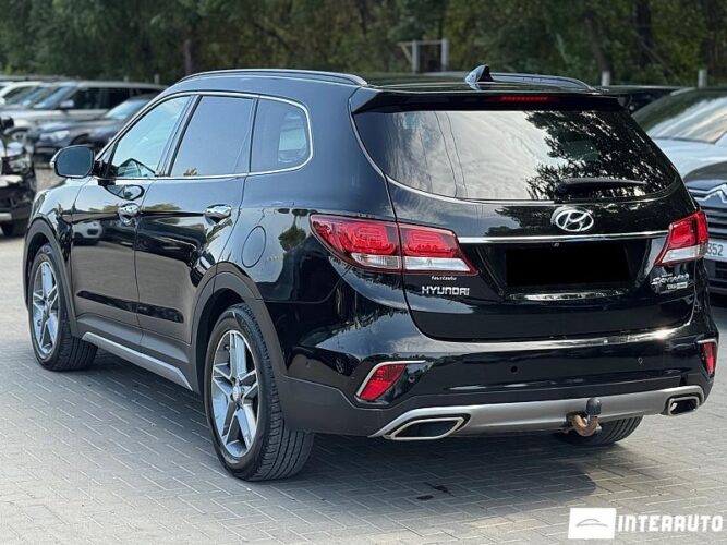 Hyundai Grand Santa Fe 36 hyundai Grand Santa Fe 2017