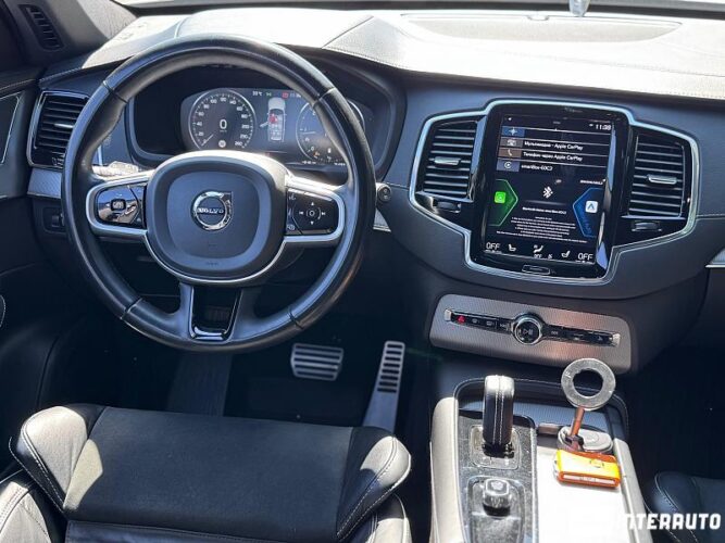 volvo XC 90 2021
