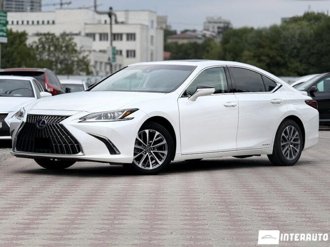 Lexus ES 300h 2022 doar la InterAuto