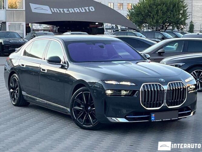 BMW i7 XDrive60 2023 doar la InterAuto