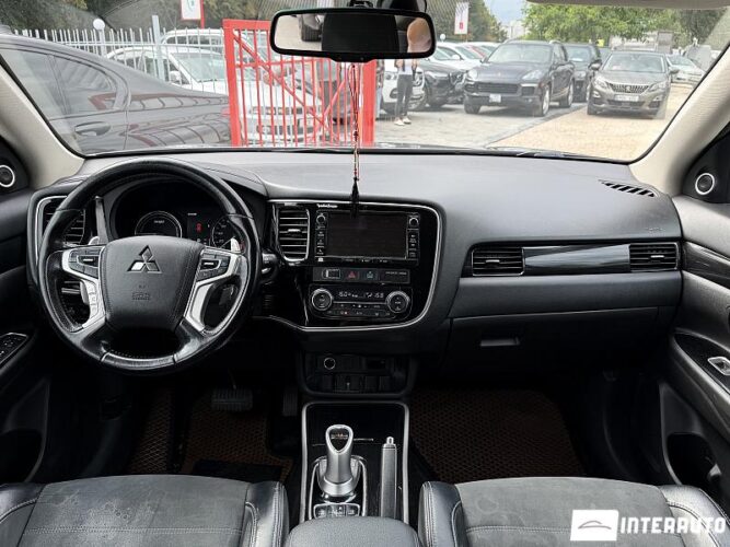 mitsubishi Outlander 2015