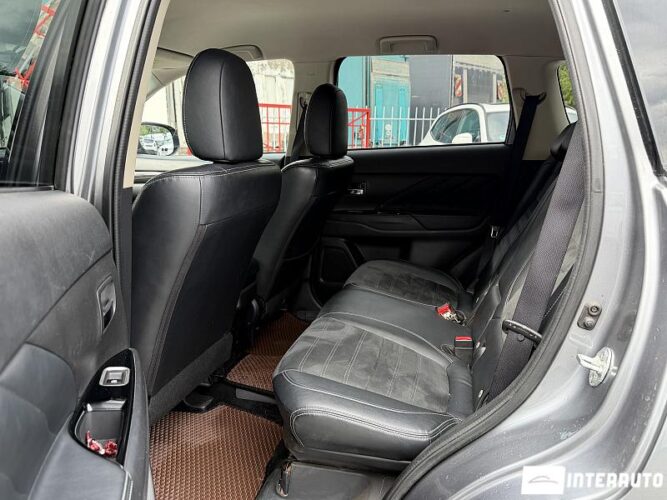 mitsubishi Outlander 2015