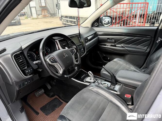 mitsubishi Outlander 2015