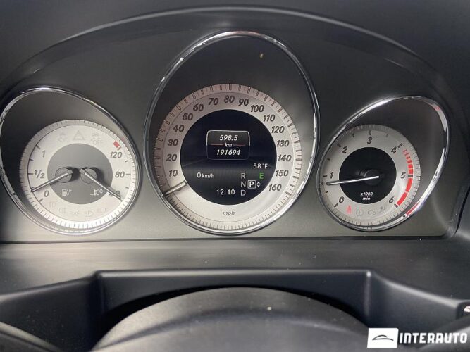 Mercedes GLK 250 44 mercedes GLK 250 2013