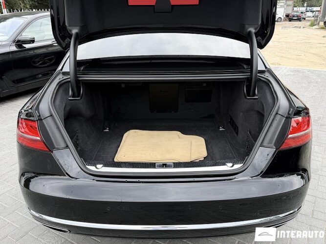 Audi A8 66 audi A8 2017