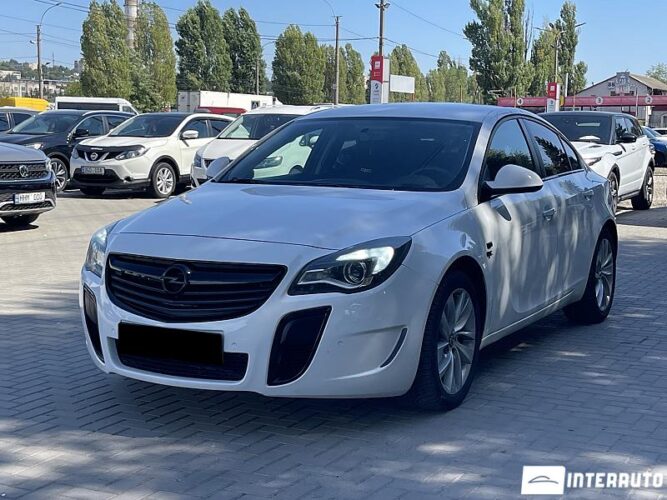 Opel Insignia 2015 doar la InterAuto