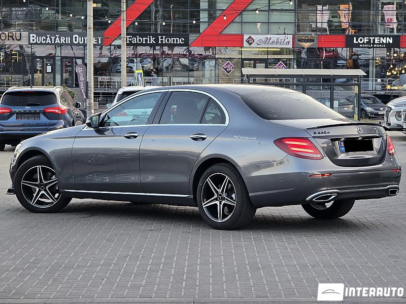 Mercedes E 220