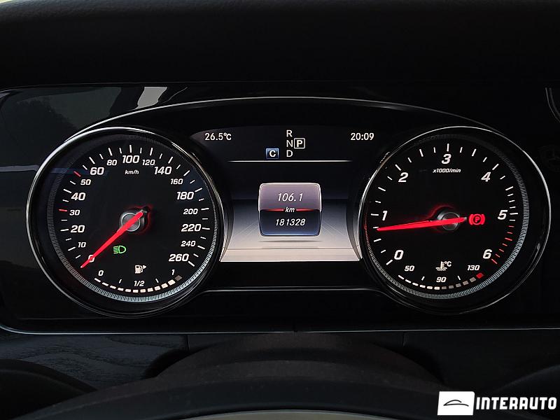 Mercedes E 220