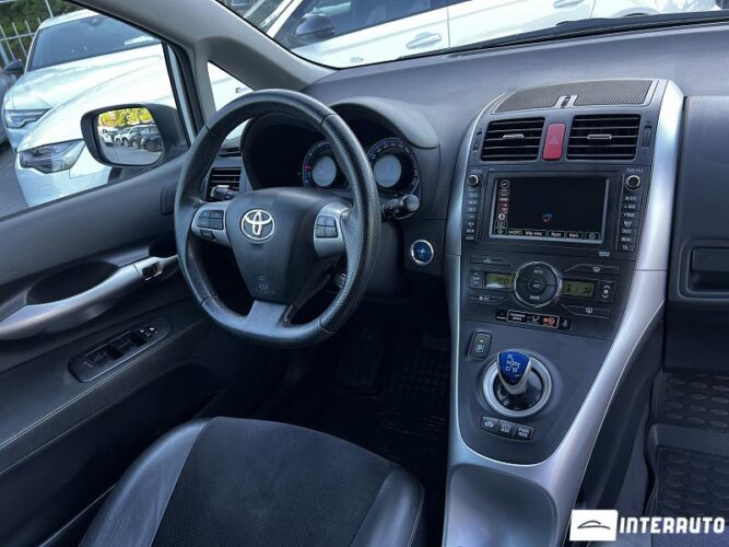 toyota Auris 2012