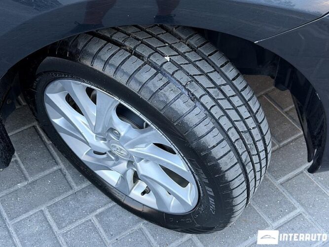 Toyota Auris 47 toyota Auris 2016