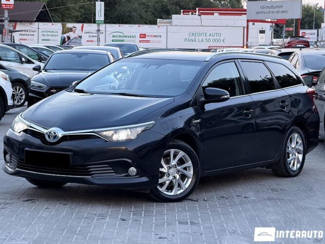 Toyota Auris 2016 doar la InterAuto